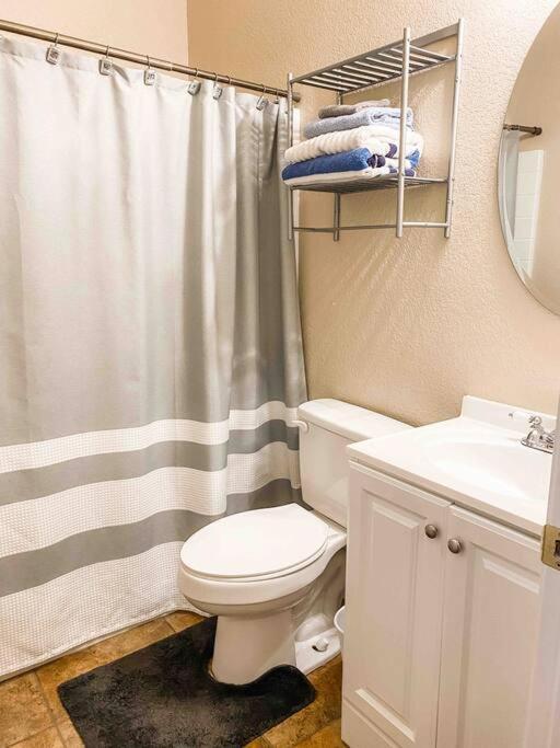 Happy-lake Close-private Waterpark Oasis -sleeps 14 Lake Havasu City
