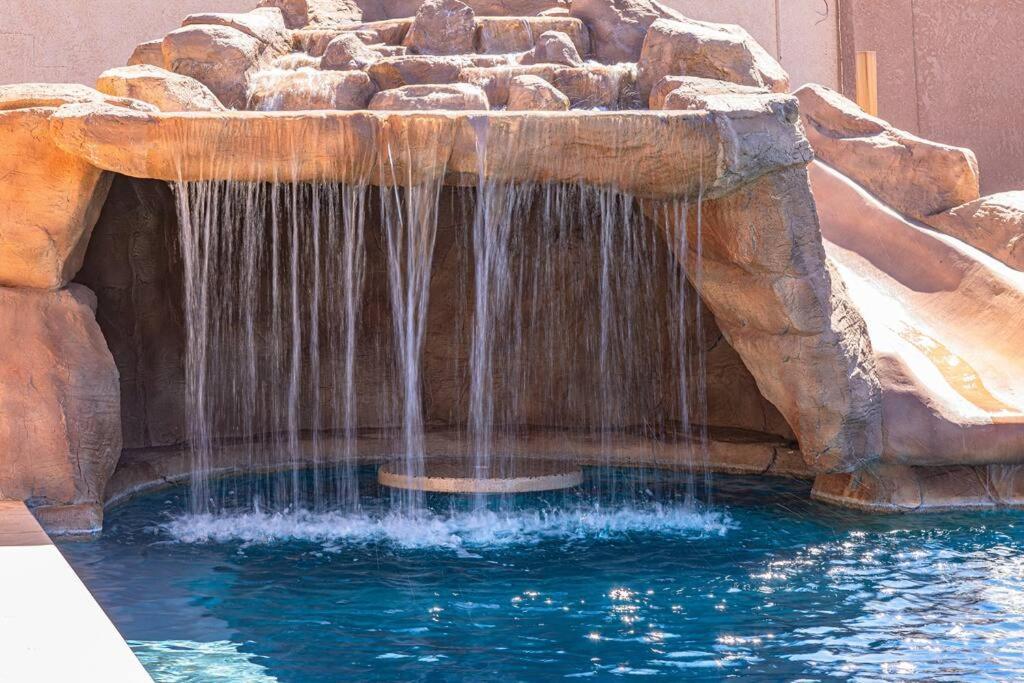 Holiday home Happy-lake Close-private Waterpark Oasis -sleeps 14