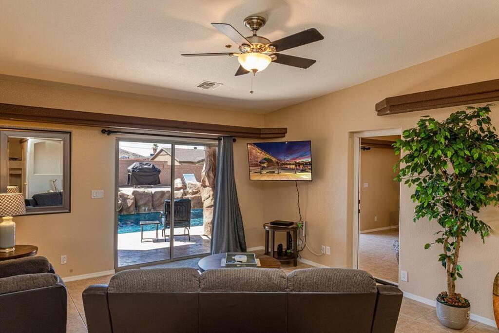 Happy-lake Close-private Waterpark Oasis -sleeps 14