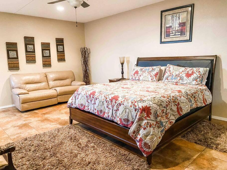 Happy-lake Close-private Waterpark Oasis -sleeps 14 *