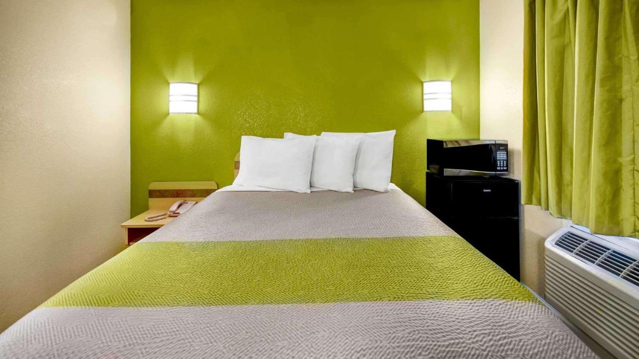 Lakeside Havasu Hotel