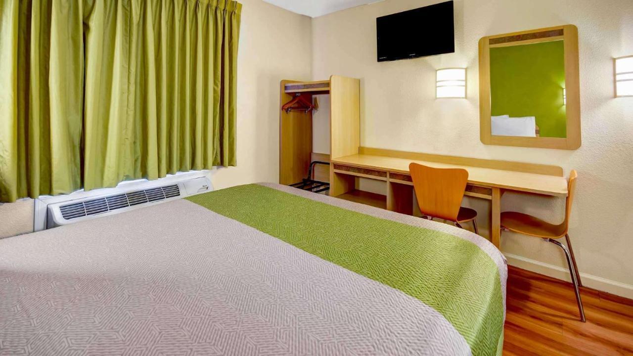 Hotel Lakeside Havasu 2*