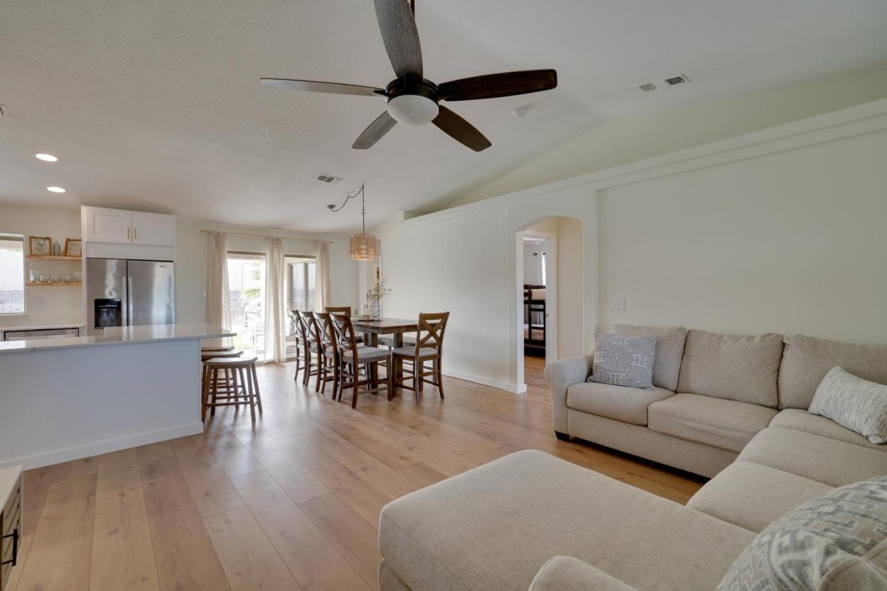 Havasu With Fire Pit And Grill, 3 Mi To Holiday home