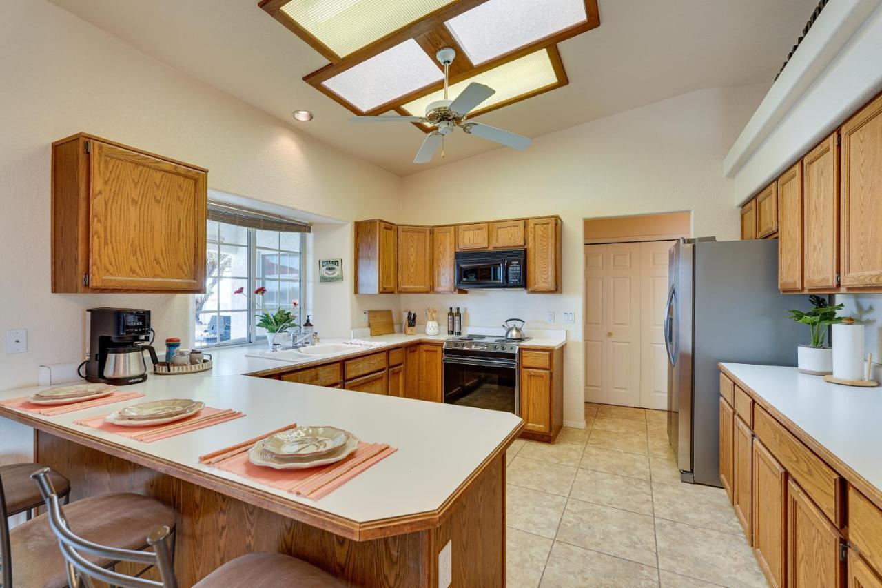 Havasu With Private Pool And Views! Holiday home Lake Havasu City