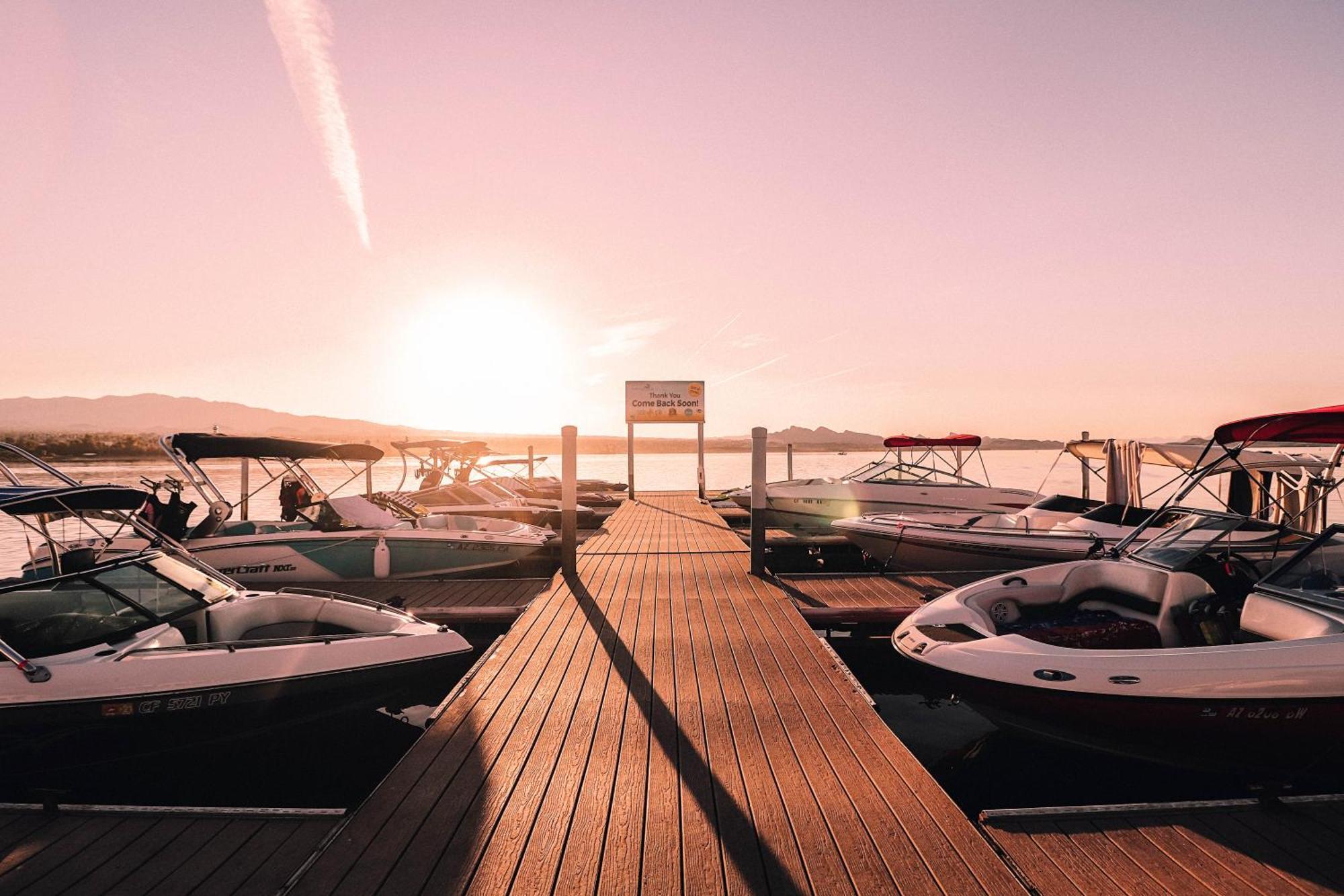 The Nautical Beachfront Resort 3*