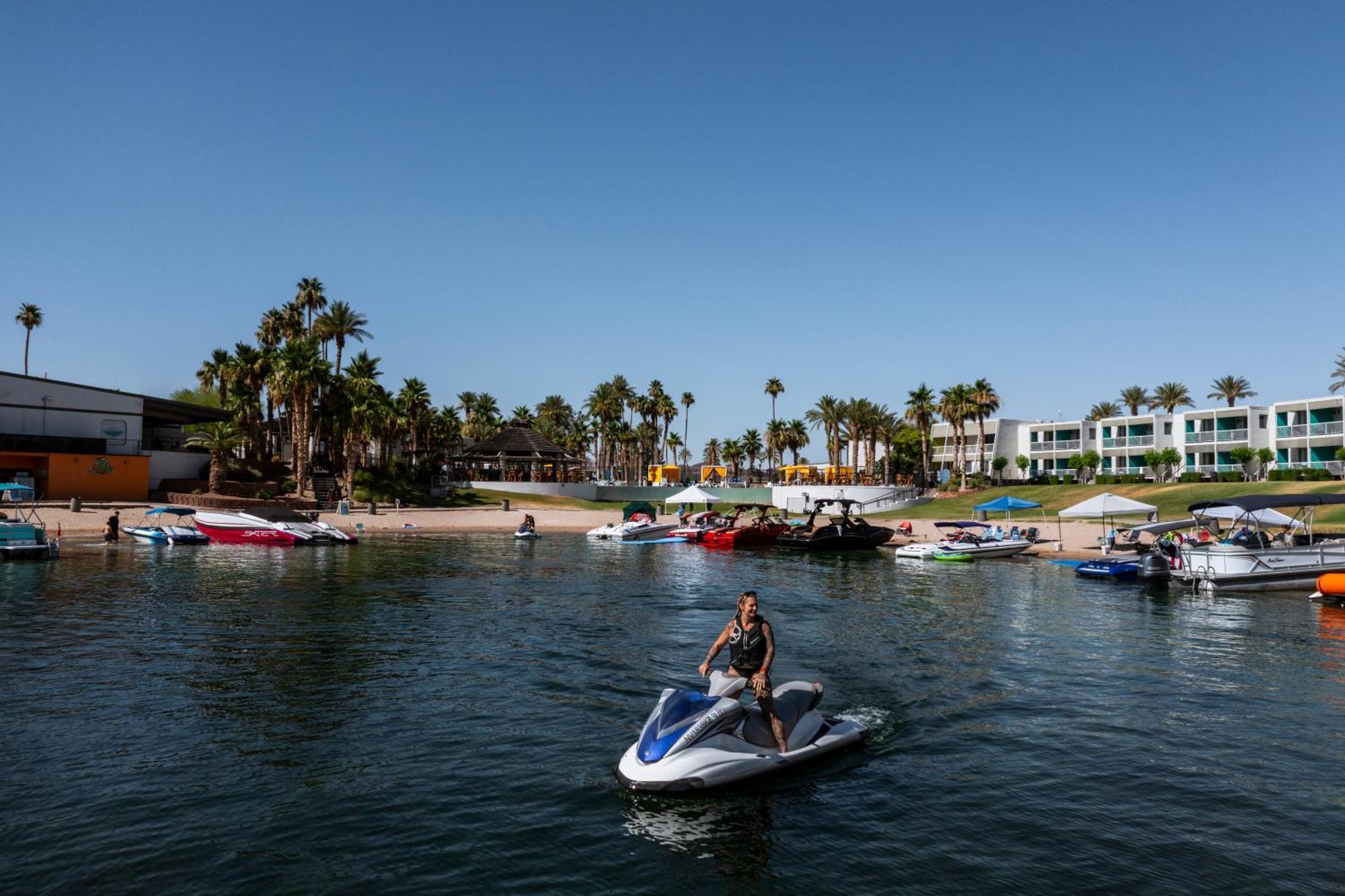 The Nautical Beachfront 3* Lake Havasu City