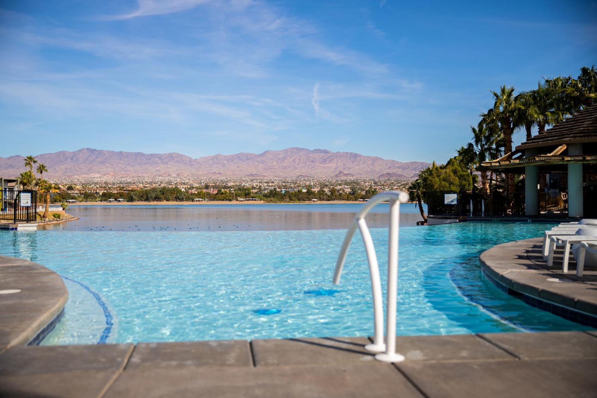 The Nautical Beachfront 3*