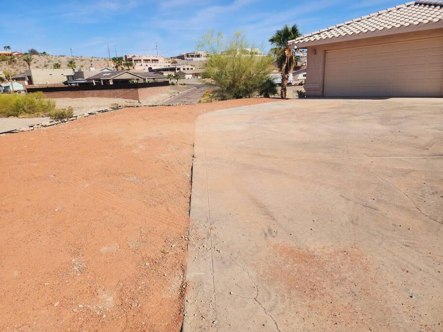 Sleeps 16 Park Your Toy Trailers Here * Lake Havasu City
