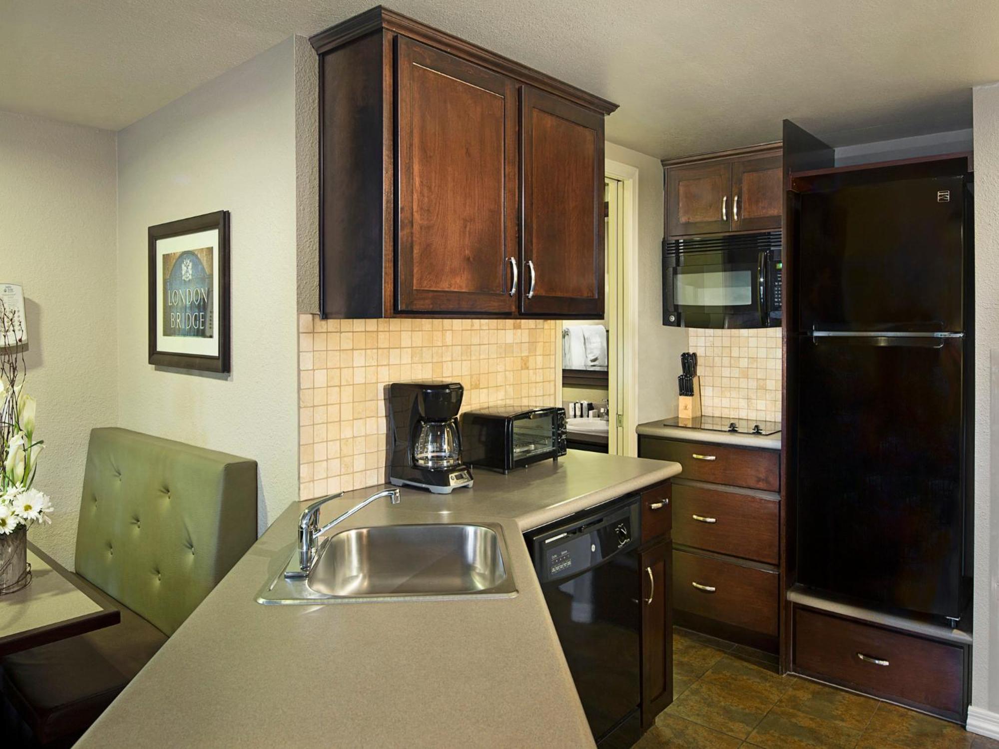 London Bridge Hotel 3*