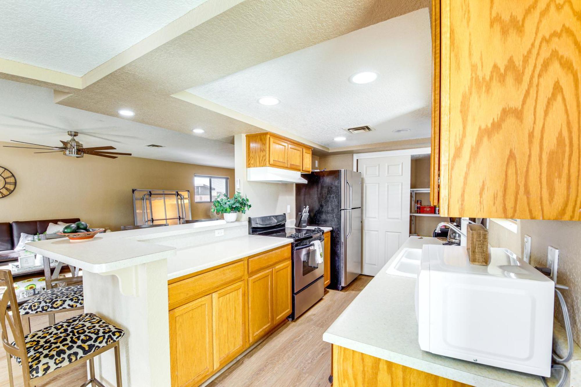 Havasu Getaway Less Than 3 Miles To Lakes Shore Holiday home
