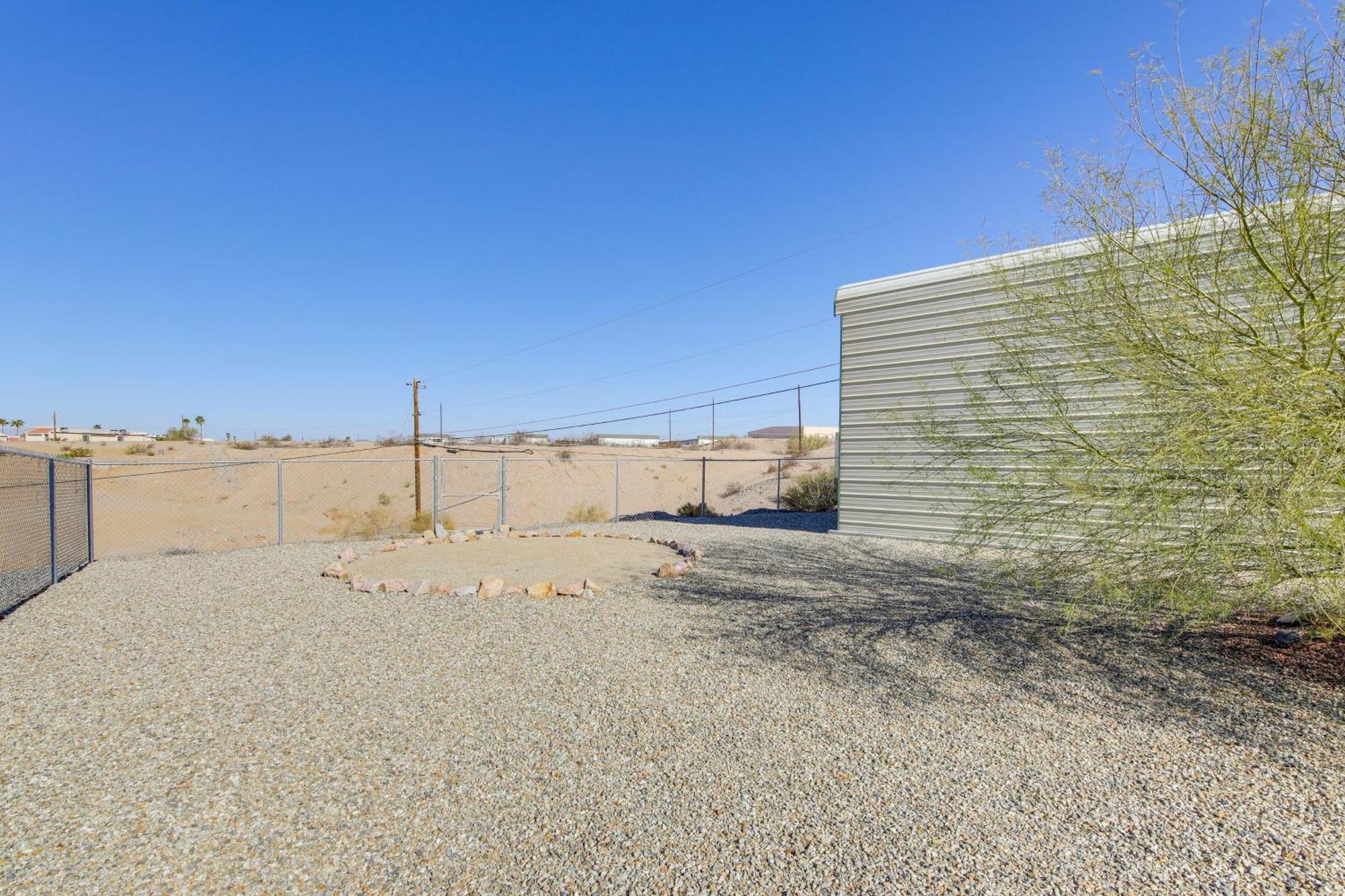Holiday home Havasu Getaway Less Than 3 Miles To Lakes Shore *