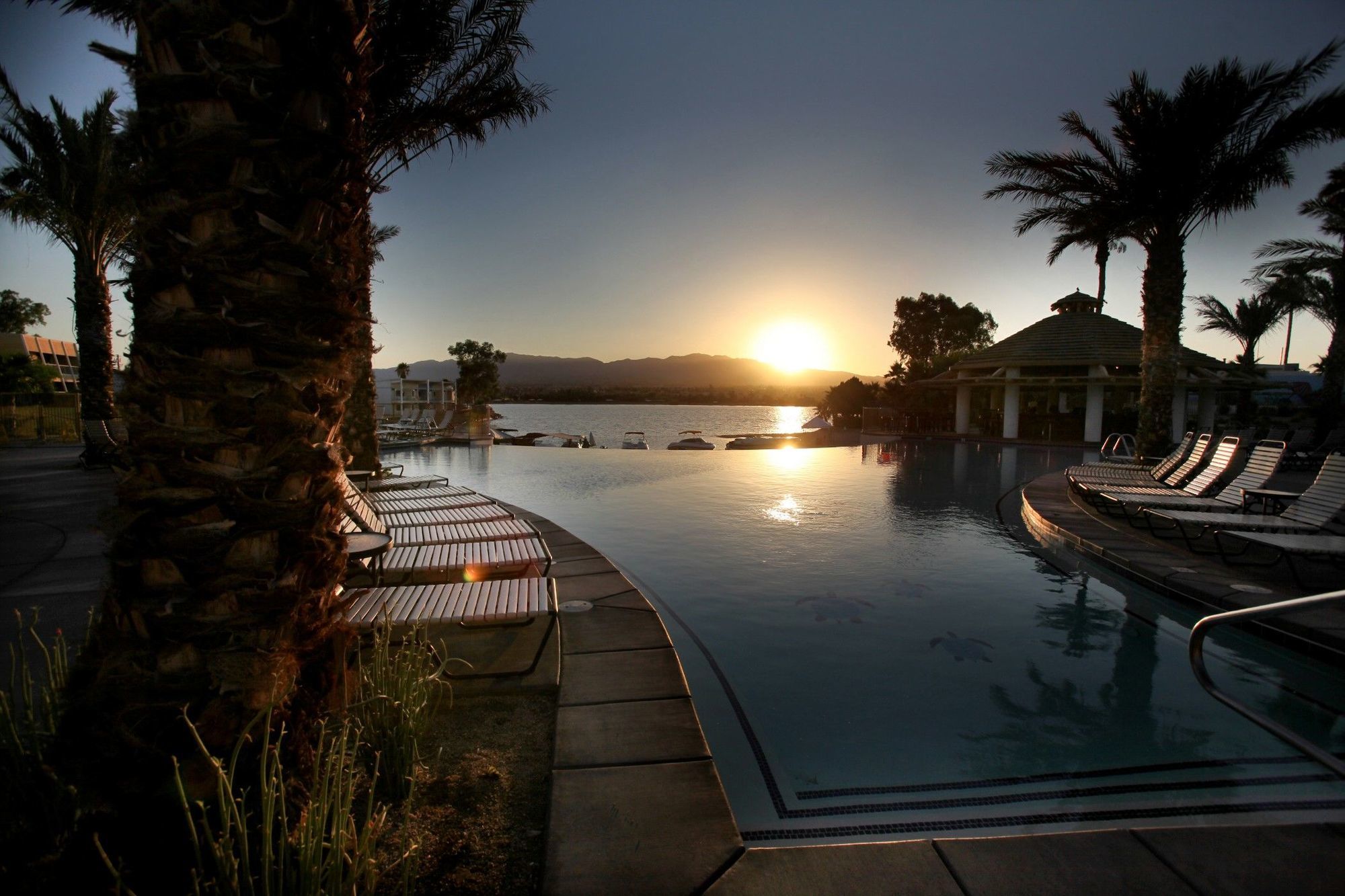 Resort The Nautical Beachfront Lake Havasu City