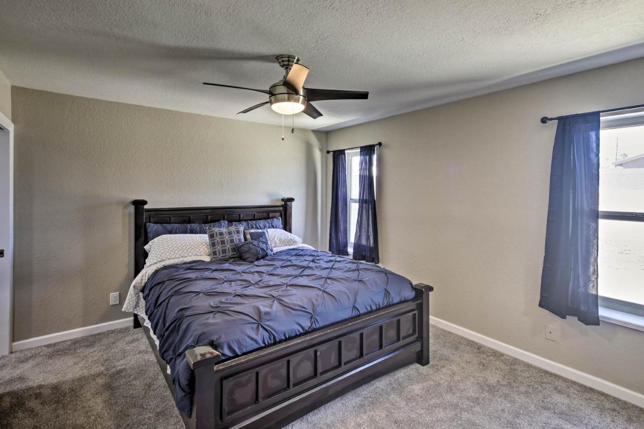 Havasu With Pool And Mtn Views, Near Marina Holiday home *